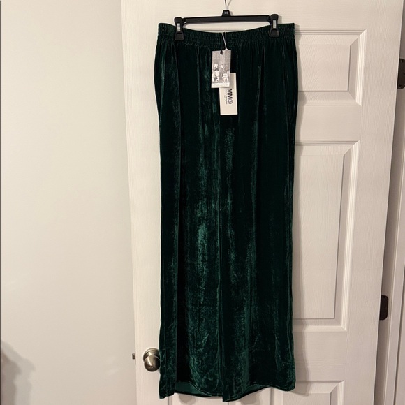 MM6 Maison Martin Margiela Pants - MM6 Maison Martin Margiela Emerald Green Velvet Pants size 46 inseam 30”